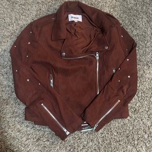 Women’s suede BB Dakota jacket size M barley worn.